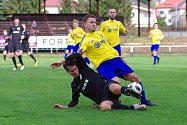 Po odehraných sedmi kolech letošního ročníku moravskoslezské divize D jsou na prvním místě překvapivě fotbalisté Velké Bíteše (ve žlutých dresech).