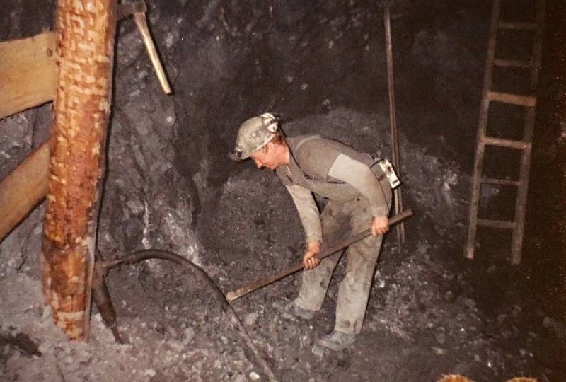 Práce v uranových dolech nebyla jednoduchá.