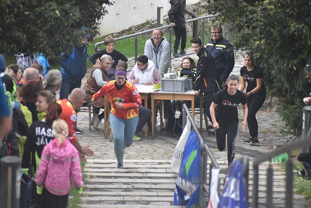 Rozdíl osmdesáti let. Přesto faraónský běh na Zelenou horu zvládli oba závodníci