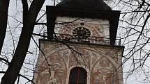 V pravé poledne se rozezněly i zvony ve věži kostela svaté Kunhuty.