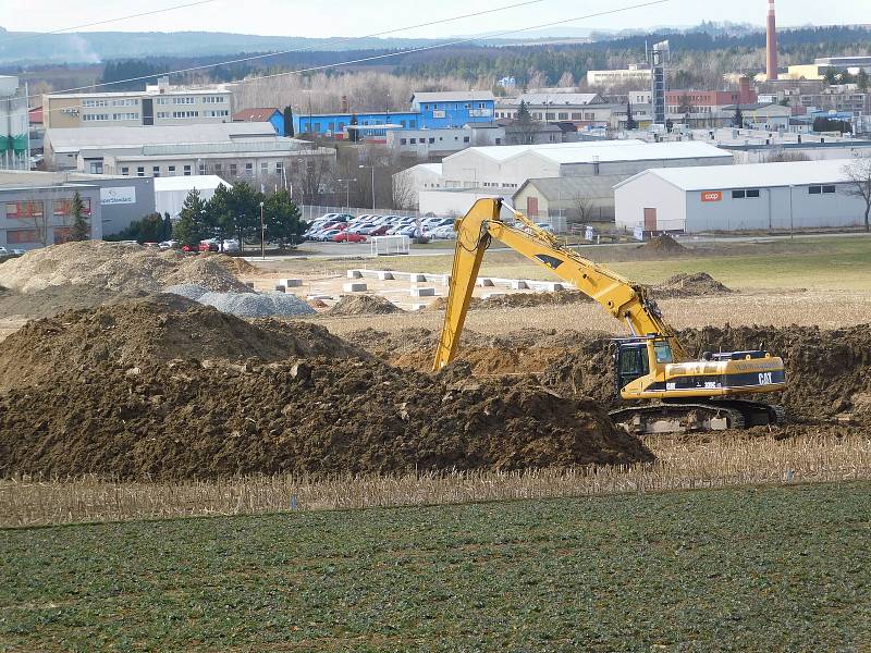 Průmyslová zóna Jamská II bude pro investory připravena na podzim.