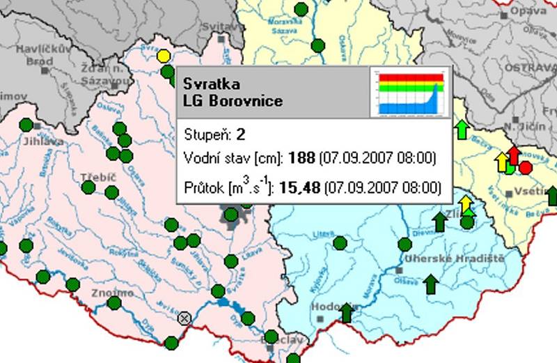 Mapa se Žlutě vyznačenou obcí Borovnice, kde řeka Svratka dosáhla druhého stupně povodňové  aktivity.