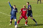 Fotbalisté Velkého Meziříčí (v modrém) padli na hřišti olomouckého béčka 0:1.