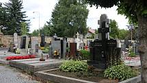Na všech městských pohřebištích budou platit jednotné ceny za pronájem hrobových míst a za služby s tím spojené.