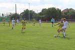 V prvním kole Krajského poháru Vysočiny porazili fotbalisté Bohdalova (ve žlutém) na svém stadionu Velký Beranov 3:0.