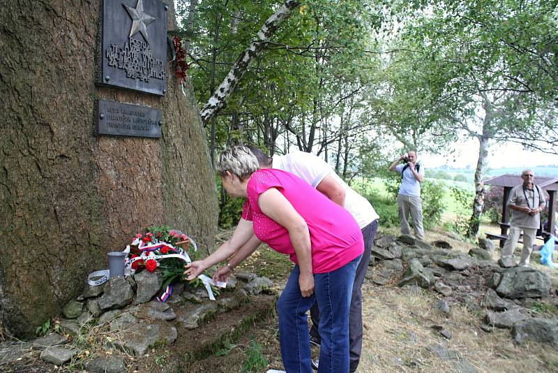 Vzpomínková akce začíná u památníku padlých na kopci Metodka.
