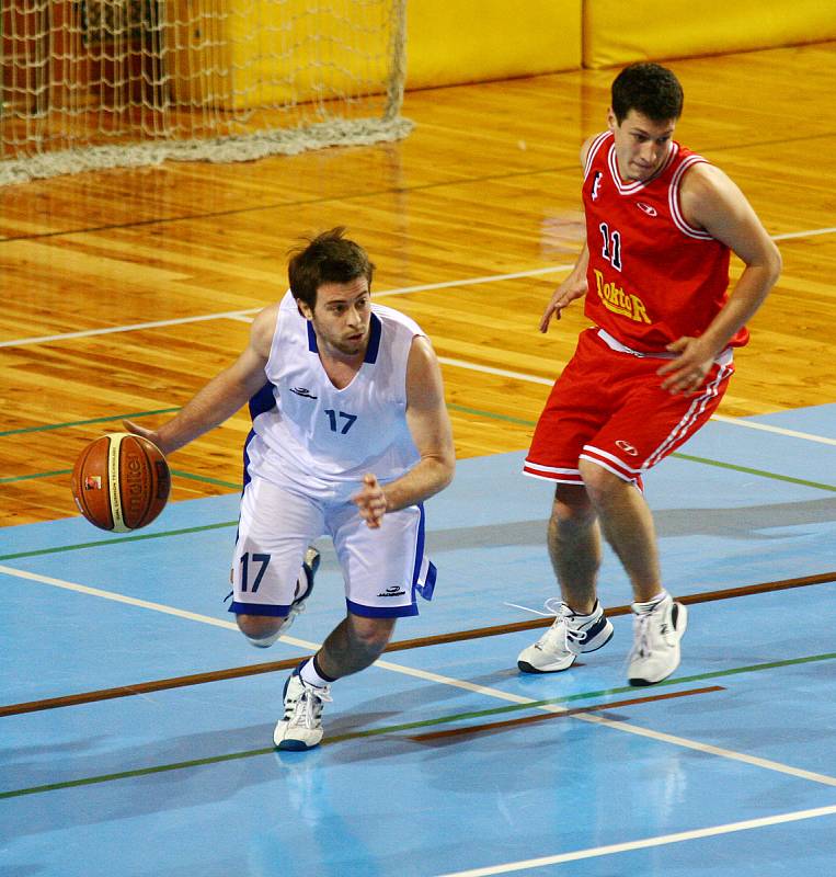 Posledních třináct let žďárského basketbalu očima fotografů Žďárského deníku.