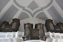 Opravené varhany požehná v Netíně biskup Vojtěch Cikrle při slavnostní mši v sobotu ve 14 hodin. Tříetapová oprava hudebního nástroje stála celkem více než tři a půl milionu korun. 