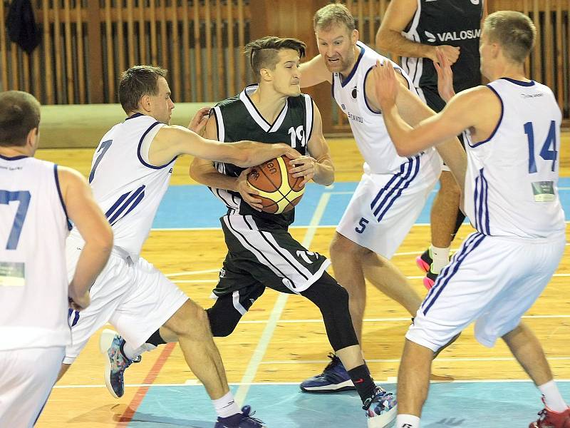 Basketbalisté Žďáru zakončili základní část II. ligy na prvním místě tabulky.