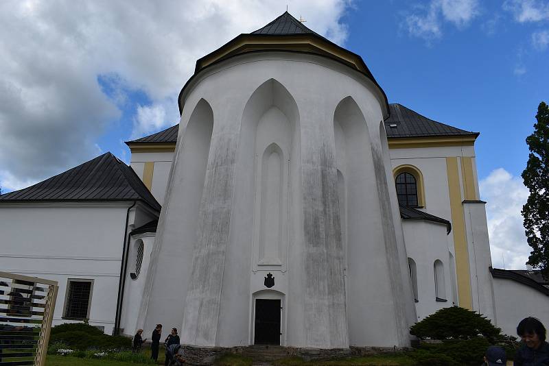 Opět po roce mohou návštěvníci nahlédnout do soukromých zahrad Kinských.