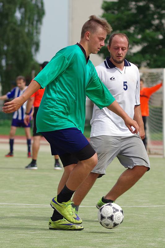 Za vítězným Kozel Teamem (v zelených dresech), skončil druhý FC Rapid (v bílých dresech) a třetí FC Benjamin (v modro-bílém).