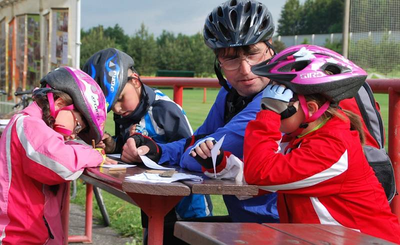 Když Měřínská padesátka v roce 1972  začínala, vypisovala se pouze pro pěší turisty. Od roku 1999 se však přidali i cyklisté, a od té doby postupně převzali iniciativu. Dnes jsou „pěšáci“ v menšině. 