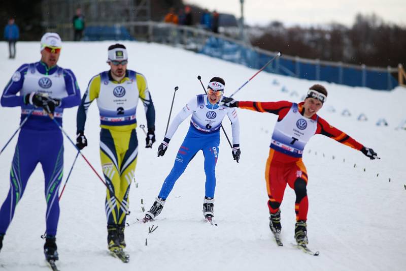 Luděk Šeller z Dukly Liberec a Sandra Schützová ze Ski Jilemnice získali na mistrovství republiky v běhu na lyžích v Novém Městě na Moravě tituly ve sprintu volnou technikou.