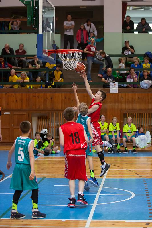 Žďár nad Sázavou hostil třídenní Národní finále minižáků U11 mix. Domácí výběr obsadil krásné páté místo. Z vítězství se radovaly Čelákovice.