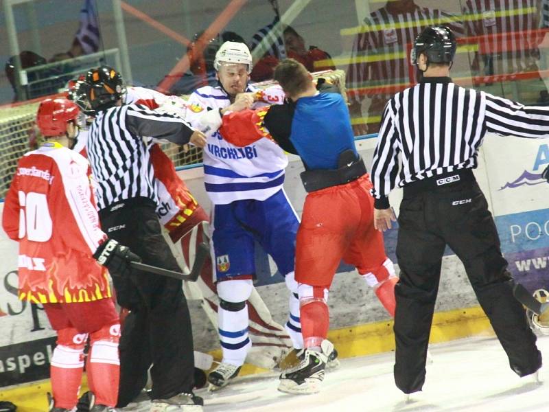 Hokejisté Žďáru vyhráli třetí zápas s Vrchlabím 4:1 a hladce 3:0 na zápasy postoupili do semifinále play-off.