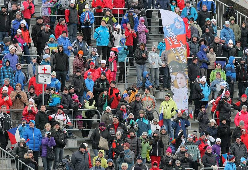 Na tribuny stadionu si opět našlo cestu několik tisíc fanoušků.