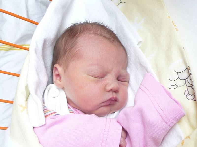 Eliška Lišková, Slovensko, 23.11. 2013, 2630 g, 47 cm