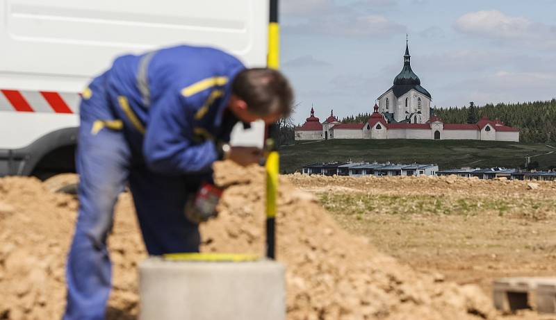 V Žďáře nad Sázavou se staví sítě pro obytné domy – parcely na Klafaru: