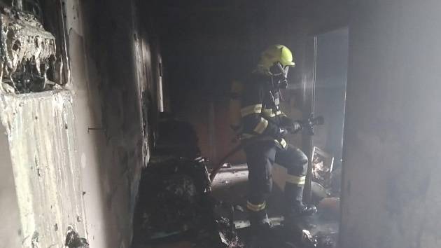 Požár zachvátil v úterý odpoledne dům na Tyršově ulici ve Velké Bíteši.