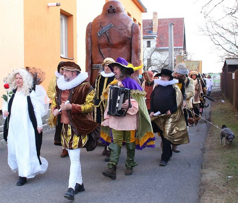 Koncem února v Pikárci uspořádali ostatkové slavnosti. Příznivci masopustního veselí se mimo jiné společně vrátili na dvůr císaře Rudolfa II.