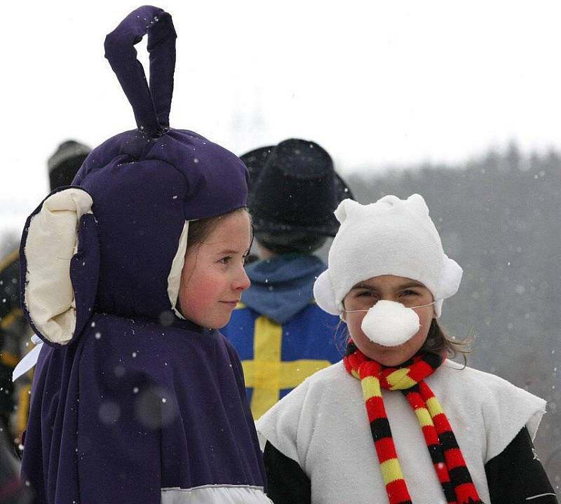 Na Fajtově kopci finišuje zimní sezona. Organizátoři uspořádali tradiční rej masek na sněhu. Podobnou akci bude mít také Nové Město jednadvacátého března.