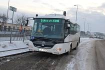 V návaznosti na první ohlasy cestujících chystají v Novém Městě na Moravě některé dílčí změny v městské autobusové dopravě. Budou se týkat nejen zajížděk do Maršovic a k Medinu, ale také přechodu z obousměrného provozu na plynulý.