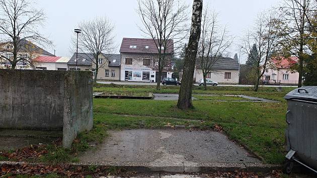 V minulosti získala podporu například obnova dětského hřiště uvnitř sídliště v ulici Dolní.