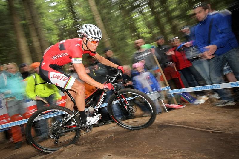 Závody cross-country horských kol v Novém Městě na Moravě. Jaroslav Kulhavý po pádu dojel nakonec na 26. místě. 