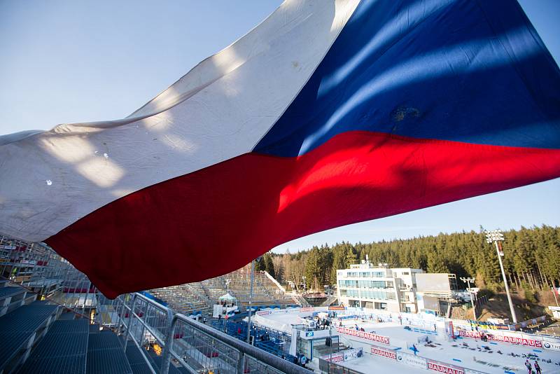 Prázdné tribuny ve Vysočina areně. Diváci chyběli nejen na stadionu, ale i v hotelech a penzionech v okolí.