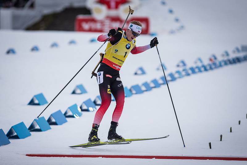 Johannes Thingnes BÖ v závodu s hromadným startem na 15 km mužů v rámci Světového poháru v biatlonu.