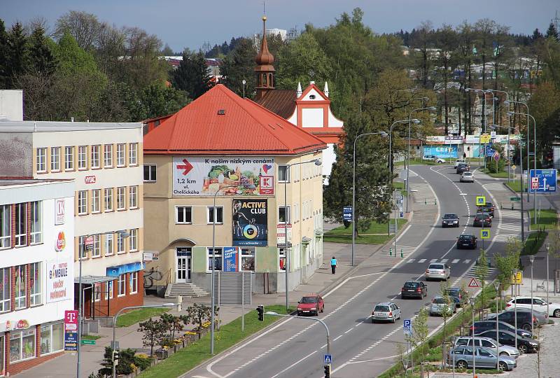 Z vrcholku věže kostela svatého Prokopa je město Žďár jako na dlani. A nejen samotné město. Krásný výhled je i na nedalekou Zelenou horu s poutním kostelem svatého Jana Nepomuckého.