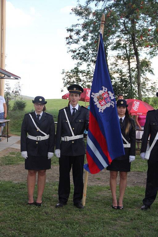 Rokytenští hasiči oslavili stopatnácté výročí. Oslavu zpestřil simulovaný zásah hasičských juniorů z Jam. Krásné půlkulaté „narozeniny“ členové místního i okolních sborů řádně zapili.