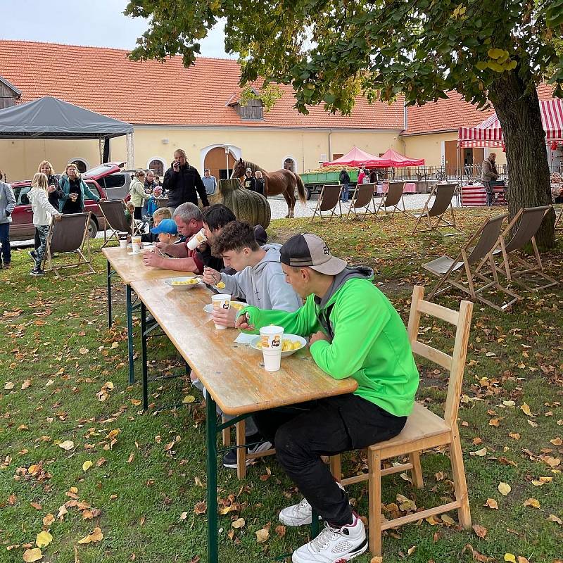 Na Edenu v Bystřici nad Pernštejnem si užili Slavnosti brambor.