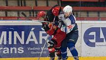 Už za šest dní vstoupí do nového ročníku II. ligy – skupiny Střed hokejisté Žďáru (v černém).