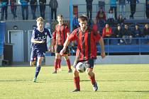 Nerozhodným výsledkem 1:1 skončil přípravný zápas fotbalistů Moravce (v pruhovaném) proti Křižanovu.