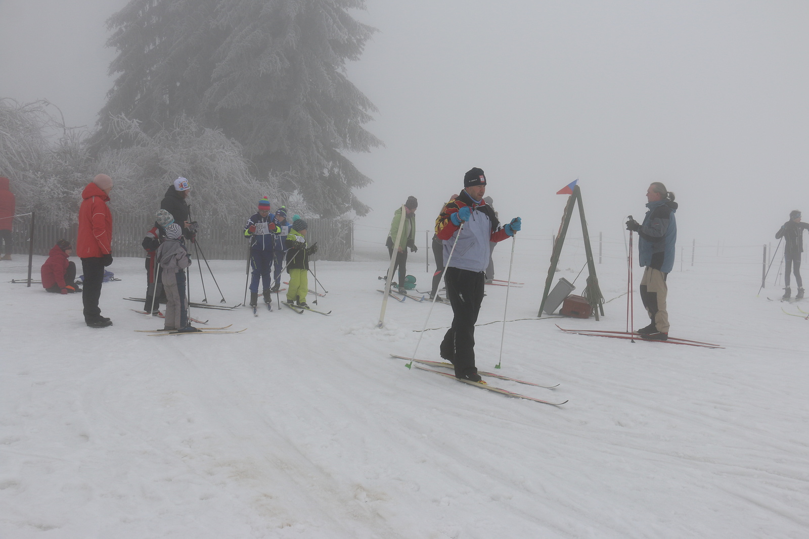 VIDEO: Zlatá lyže letos neklapla. Ve Studnicích uspořádali aspoň Zlatou  běžku - Žďárský deník