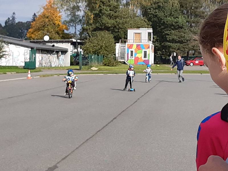 Děti na kolech i odrážedlech udělaly tečku za letošní cyklistickou sezonou.