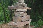 Inukšuk – Kamenná postava - Inukšuk, symbol kultury původních obyvatel.