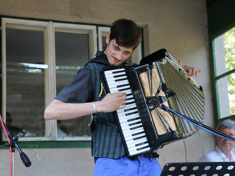 V Rokytně vystoupilo letos třiatřicet účinkujících.