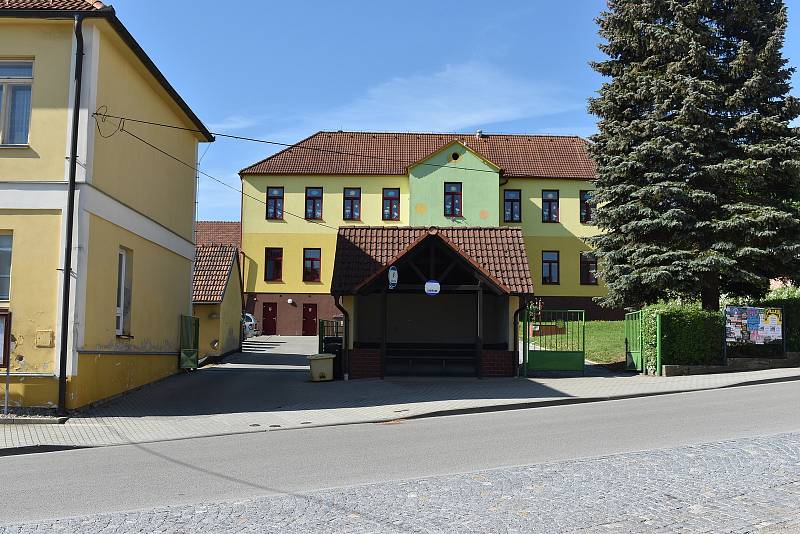 Obec Uhřínov na Žďársku má nejmladší obyvatele na Vysočině. Školka má plné kapacity.