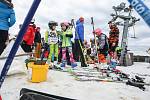 Veřejný závod v alpských disciplínách uspořádal Ski klub Velké Meziříčí na místním Fajtově kopci. Soutěž neohrozilo ani na začátek března již poměrně dost teplé počasí.