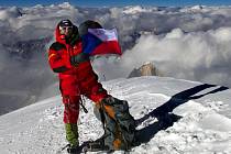 Novoměstský rodák, horolezec Radek Jaroš, je patnáctým člověkem světa, který stanul na všech čtrnácti osmitisícových vrcholech planety bez pomoci výškových nosičů a použití umělého kyslíku. Foto: archiv Radka Jaroše.