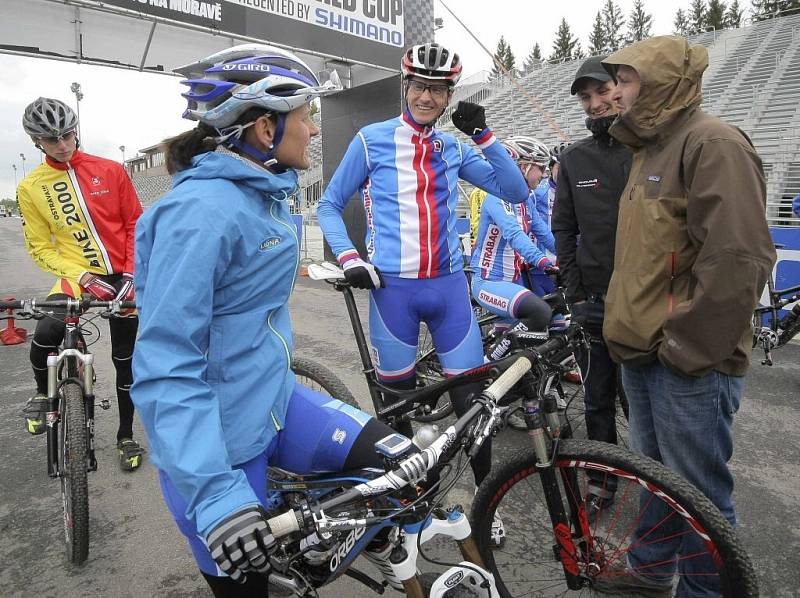 eden z vrcholů sezony mají před sebou čeští bikeři, které společně se zbytkem pelotonu čeká druhý díl série Světového poháru v Novém Městě na Moravě. 