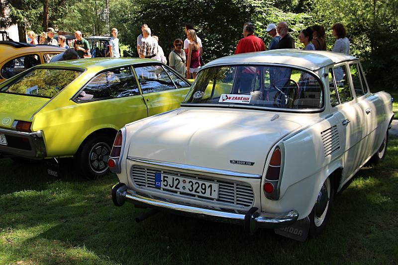 Při tradičním Retrodnu se ve Svratce bavili už podeváté. Foto: Deník/Lenka Mašová