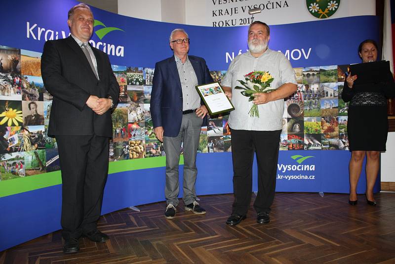 Heřmanov na Žďársku se stal oficiálně vítězem soutěže Vesnice Kraje Vysočina 2017. Slavnostní vyhlášení se uskutečnilo v heřmanovském kulturním domě za přítomnosti hejtmana Kraje Vysočina Jiřího Běhounka, ministra zahraničních věcí Lubomíra Zaorálka a nám