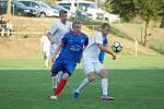 Ve 4. kole I. A třídy – skupiny B zdolala Radešínská Svratka (v modrém) béčko Žďáru (v bílém) 3:0