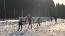 Dopoledne v novoměstské Vysočina Areně patřilo hlavně dětským závodníkům. Po nich přišli na řadu dospělí.