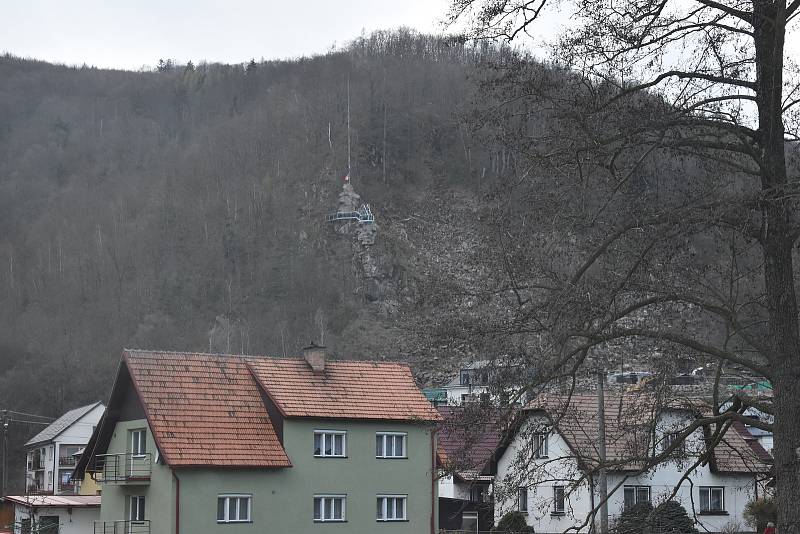 Nádherná příroda, vyhlídková místa a skvělá kuchyně. Na to lákali Šťastní z Víru turisty ze široka daleka. Upravovali cesty a vydávali pohlednice.