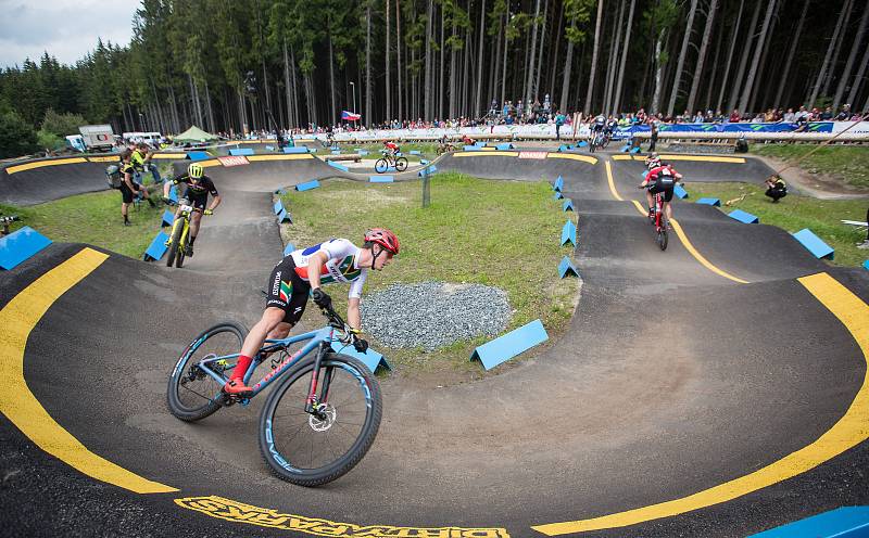 Závod SP v cross country horských kol v Novém Městě na Moravě v kategorii mužů Elite.