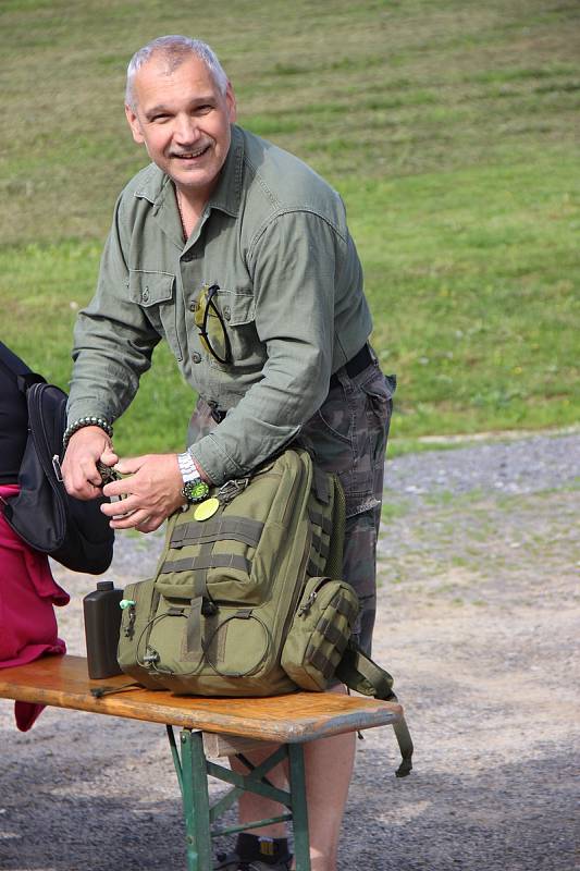 Pochod srdcem Vysočiny navazuje na někdejší Chiranskou padesátku, jež se poprvé konala v roce 1968. Letos došlo k obnovení tradice - bylo při tom kolem tisícovky výletníků, kteří vyrazili na trasy o délce od pěti do padesáti kilometrů.